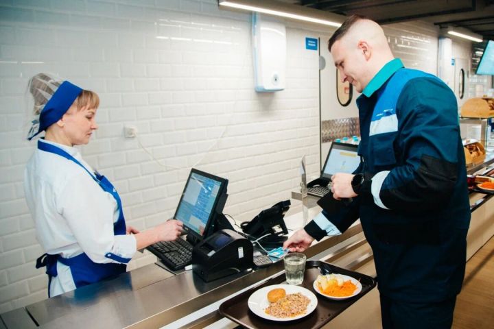 Обед по расписанию: как питаются работающие мамадышцы