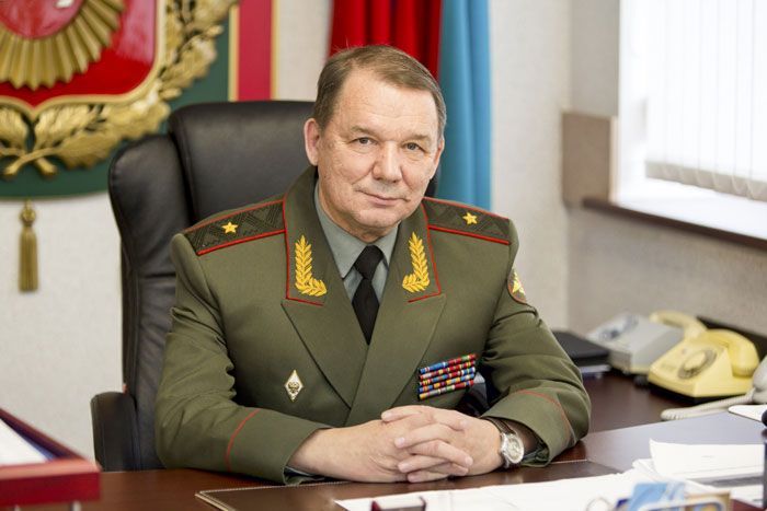 С Днем танкиста военнослужащих и ветеранов поздравил военный комиссар РТ