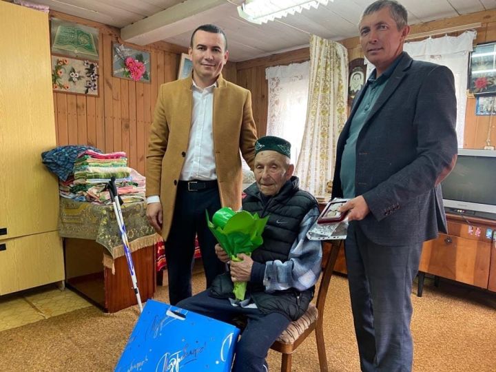 В Мамадышском районе поздравили Миргазиза Ситдиковича Ситдикова
