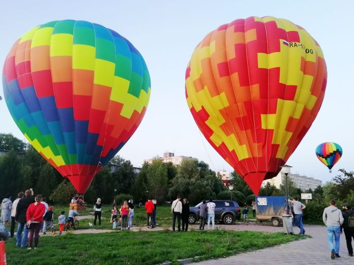 Десять тысяч за час полета: на фестивале воздушных шаров все будет зависеть от ветра