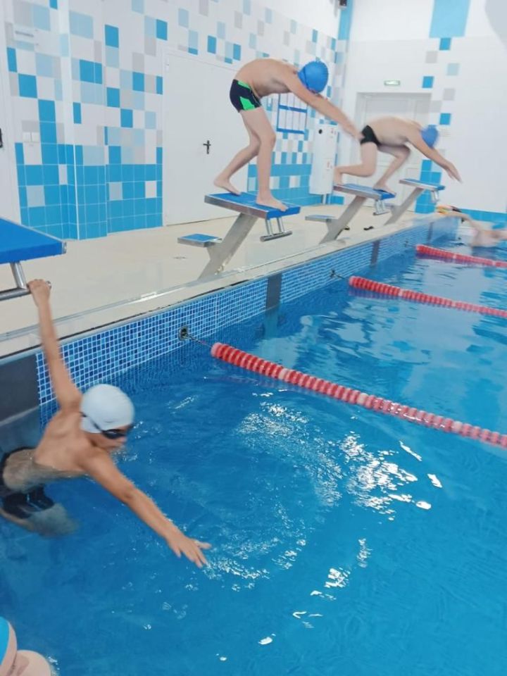 Мамадышцы сдали нормы ГТО по плаванию на 50 метров