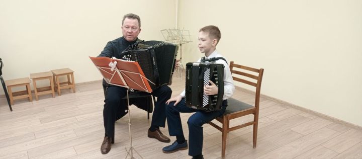 В Мамадышской школе искусств проходят мастер-классы от преподавателей и студентов Казанской консерватории