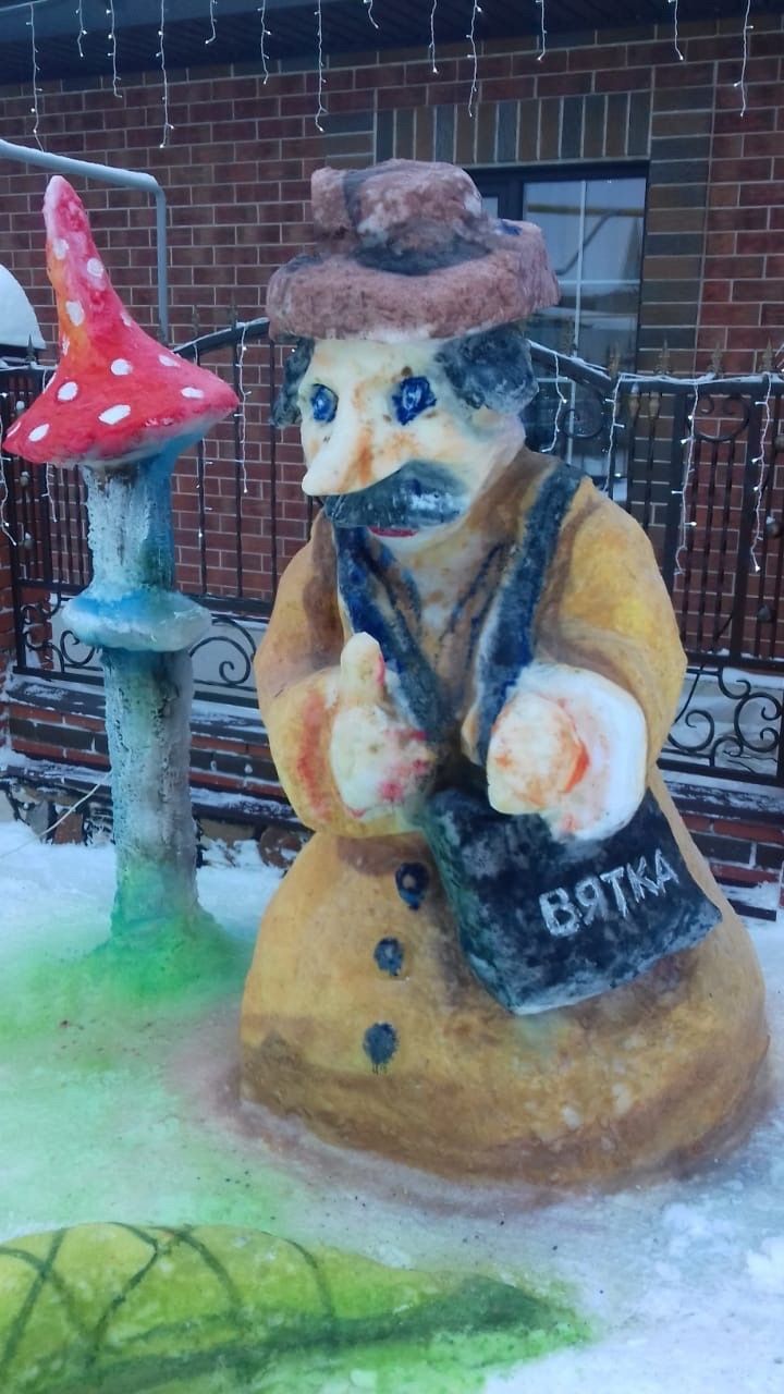 Житель Мамадыша уже 25 лет создает снежные фигуры