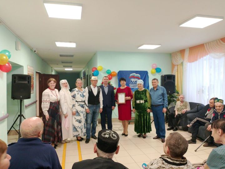 Творчкский коллектив «Дари добро» выступил для подопечных Мамадышского дома-интерната