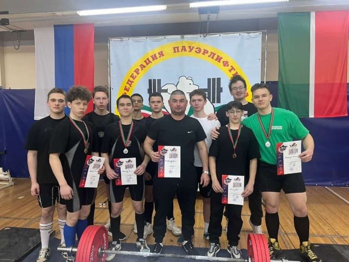 Мамадышская команда заняла второе место на Первенстве Республики Татарстан по пауэрлифтингу