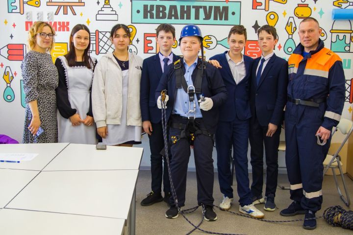 В центре детского творческого «Квантум» прошло мероприятие «Знатоки профессий»
