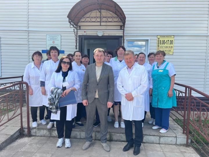 В Шадчинской врачебной амбулатории прошло совещание с главным врачом Русланом Гариповым