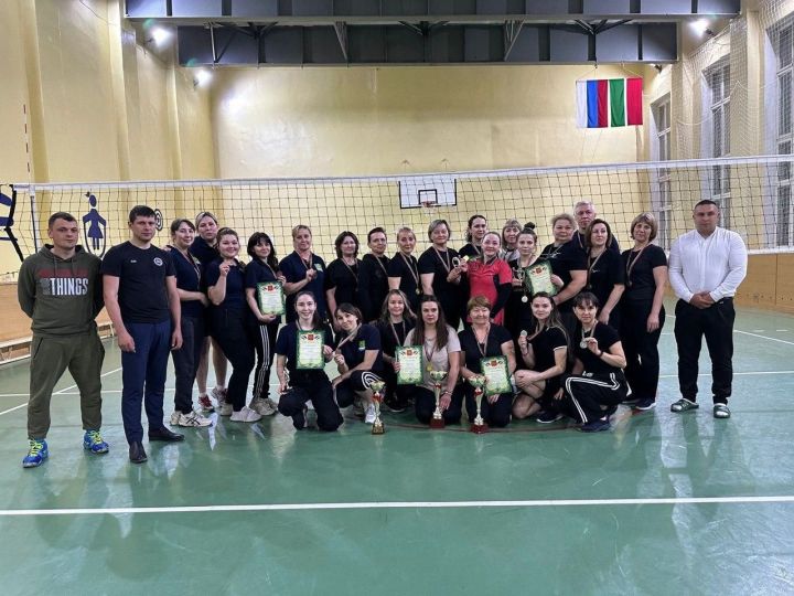 В Мамадыше прошли финальные игры по женскому волейболу