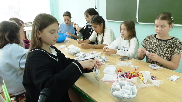 Мамадышские школьники даже в летние каникулы изъявляют желание помочь нашим бойцам