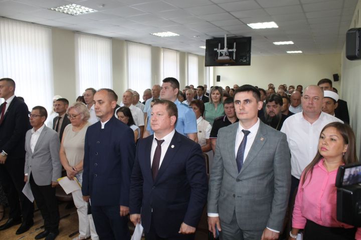 Проголосовали единогласно: состоялось 32-е заседание Совета Мамадышского муниципального района