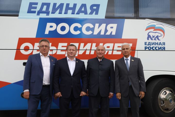 Мамадыш стал следующим населенным пунктом на пути автобусного марафона «Единая Россия объединяет»
