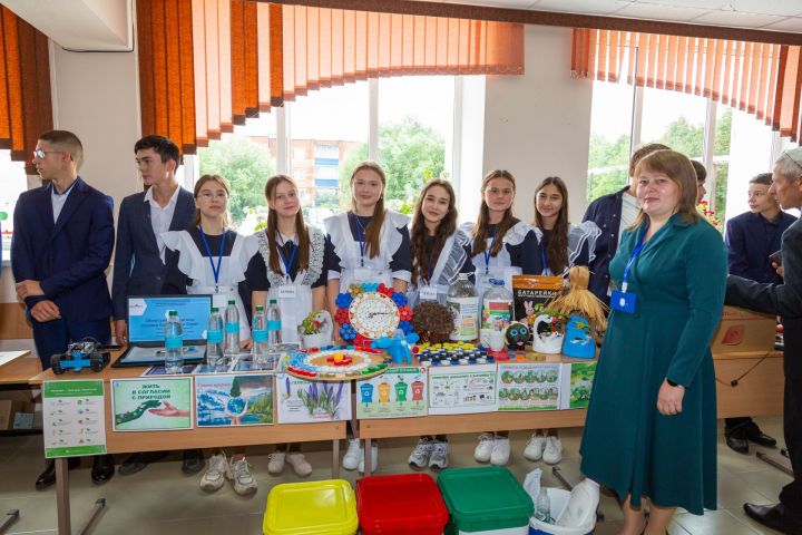 В школы Мамадышского района в этом году приехали на работу семь молодых учителей