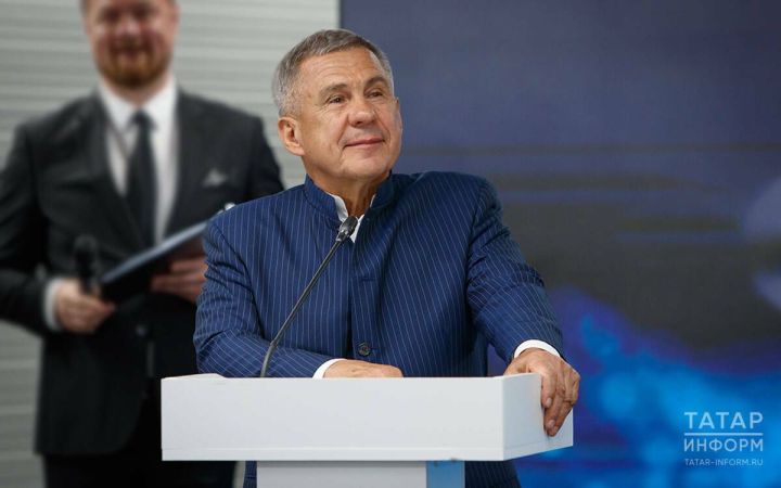 Рустам Минниханов поздравил жителей региона с Днем Республики Татарстан