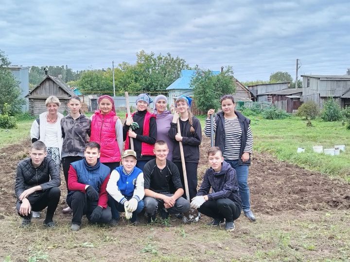 Таканышские активисты оказывают помощь семьям участников СВО