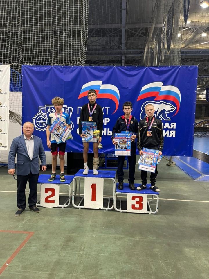 Пять медалей завоевали борцы школы олимпийского резерва в Тольятти