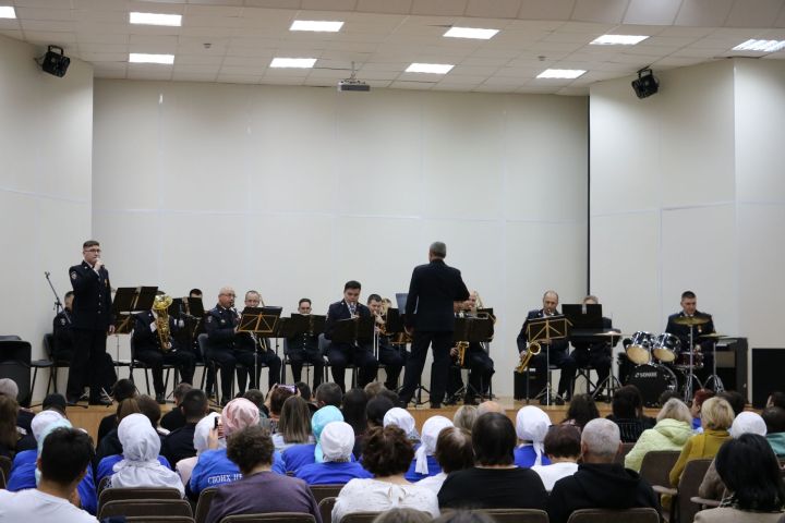 Преподаватели ДШИ Мамадыша выступили с оркестром МВД РТ