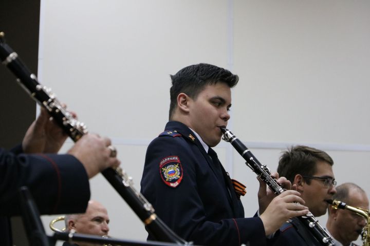 Преподаватели ДШИ Мамадыша выступили с оркестром МВД РТ