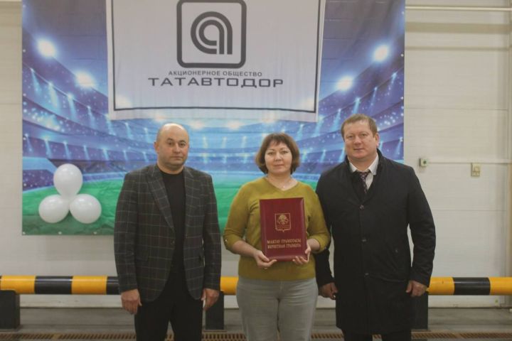 Глава Мамадышского района поздравил дорожников с профессиональным праздником