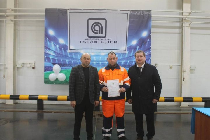 Глава Мамадышского района поздравил дорожников с профессиональным праздником