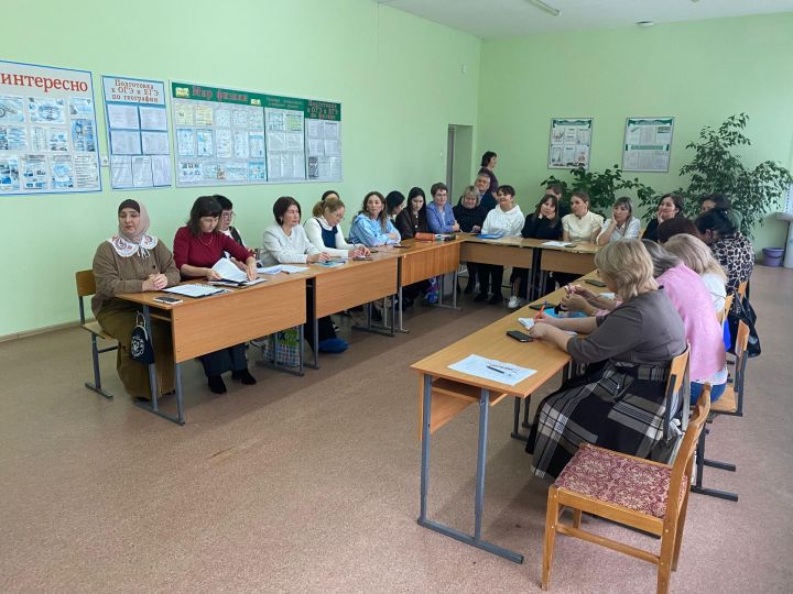 В Мамадышском районе обсудили современные инструменты преподавания английского