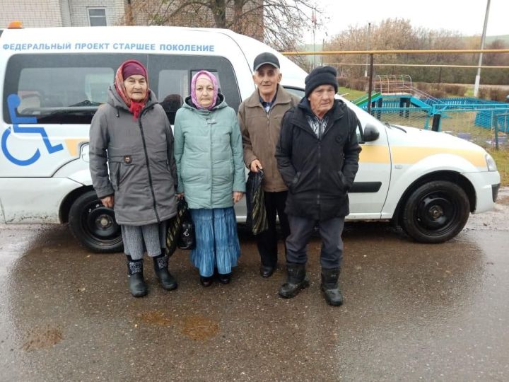 В Мамадышском районе пенсионеров в больницу возят спецтранспортом