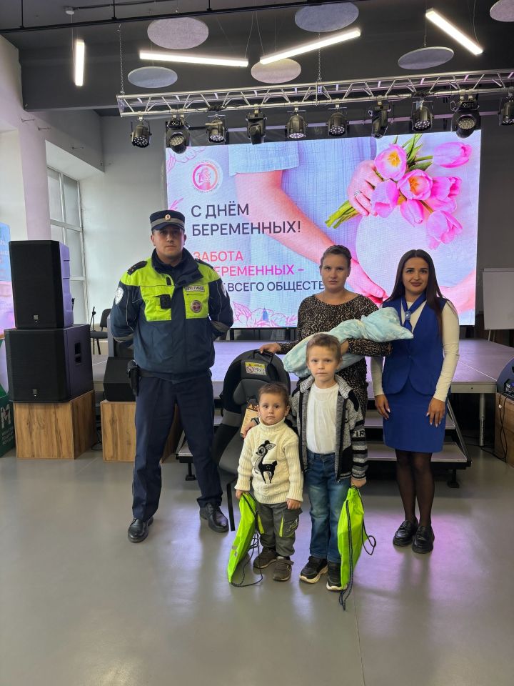 В Мамадыше будущим мамам устроили праздник с мастер-классами и подарками