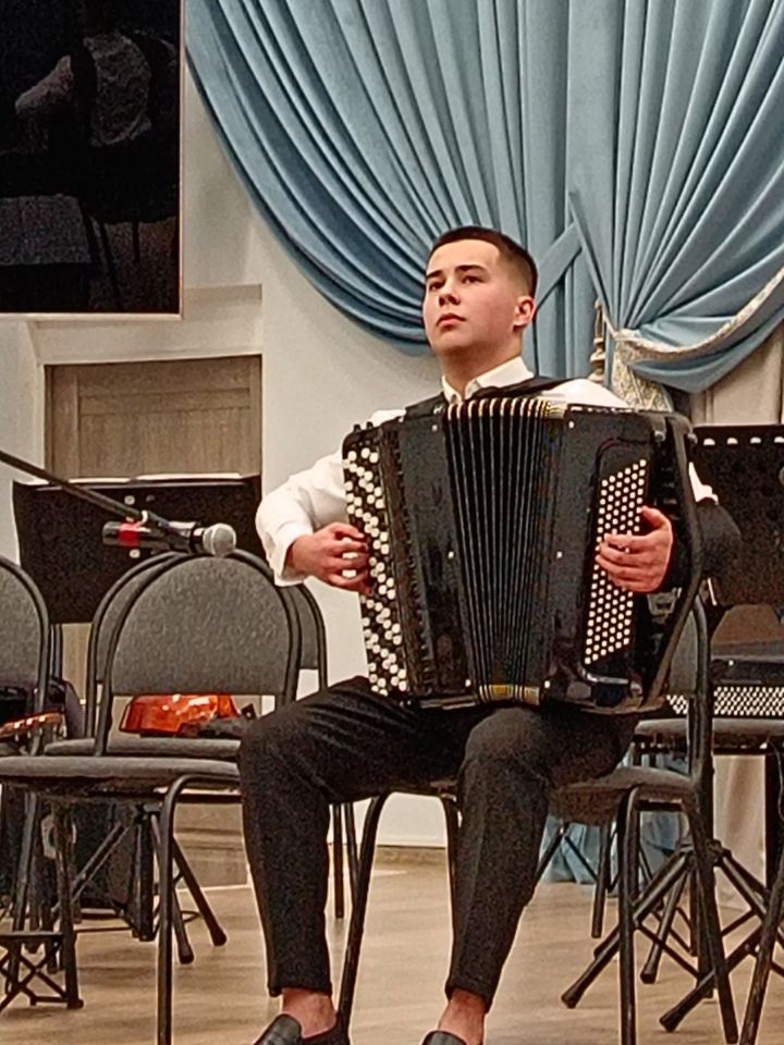 В Мамадышской детской школе искусств выступил оркестр из Елабуги