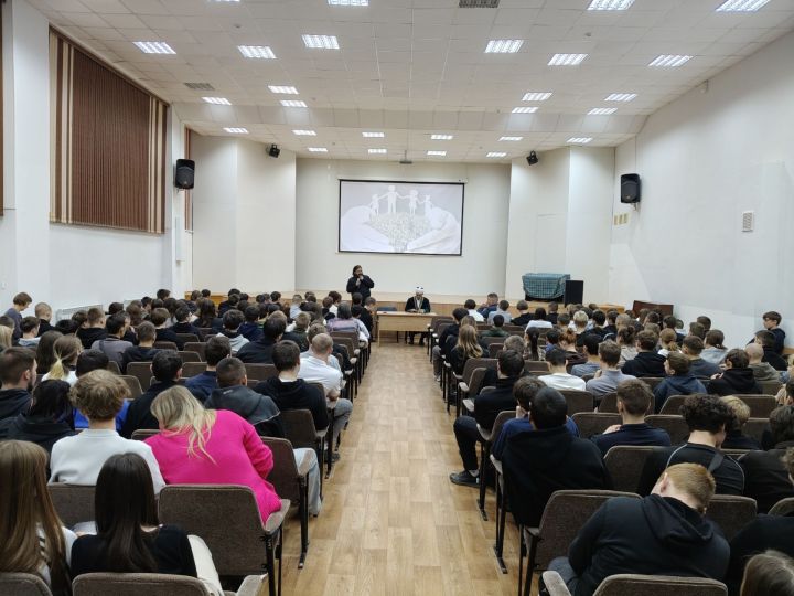 Мамадышские студенты встретились с религиозными деятелями