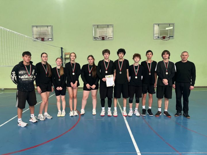 В Мамадыше определили сильнейших школьных волейболистов