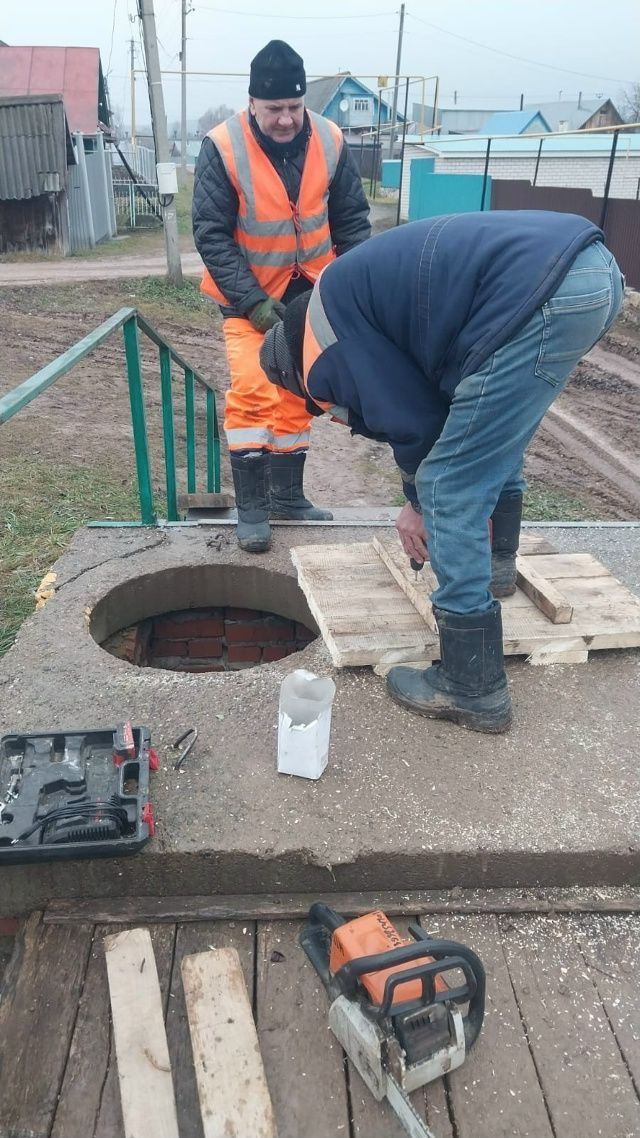 Коммунальные службы Мамадыша устранили опасный колодец на улице Пушкина