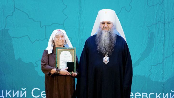 Елена Пономарева удостоена звания «Серафимовская сестра»