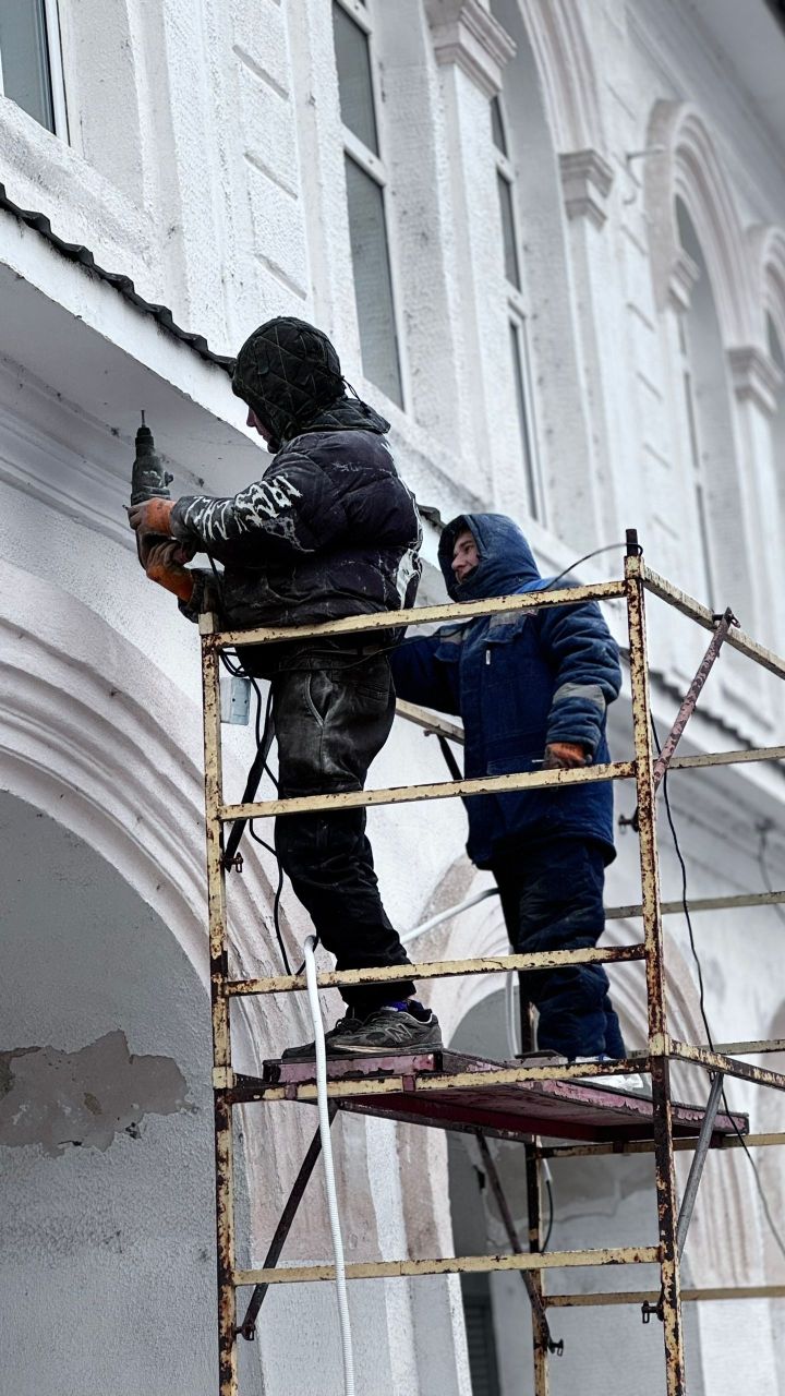 В Мамадыше начали устанавливать архитектурную подсветку на здании бывшей ратуши