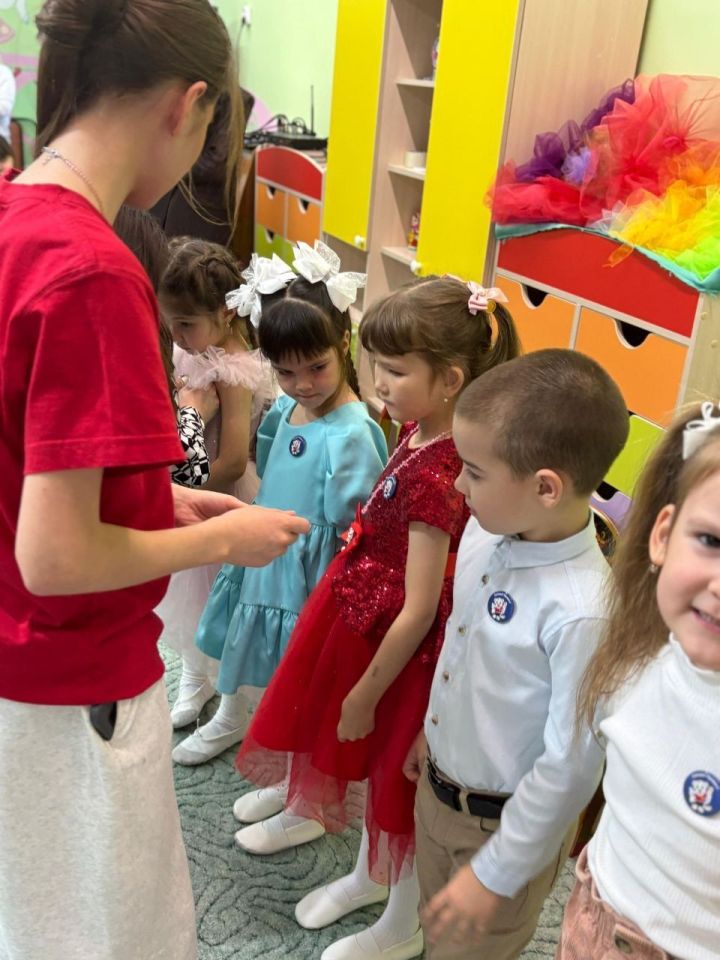 Юные мамадышцы присоединились к «Движению Первых» в детсаду