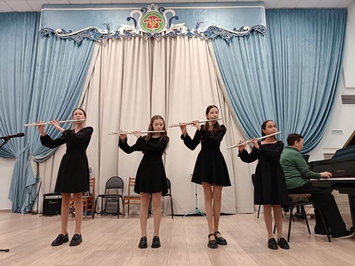 Праздник для самых родных: в школе искусств чествовали родителей