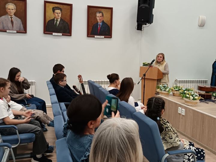 Праздник для самых родных: в школе искусств чествовали родителей