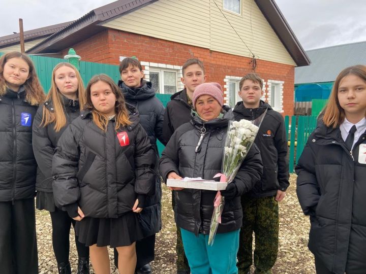 Акция «Мама Героя» прошла в Мамадыше в преддверии праздника