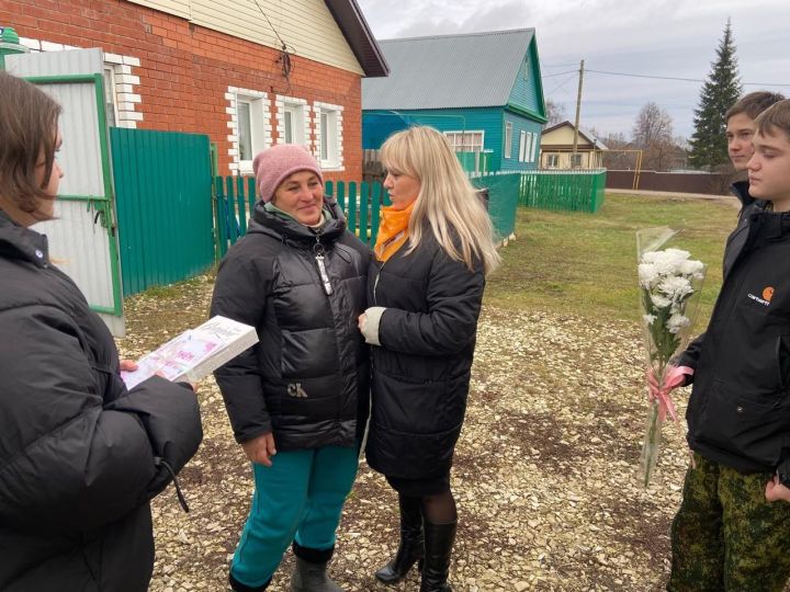 Акция «Мама Героя» прошла в Мамадыше в преддверии праздника