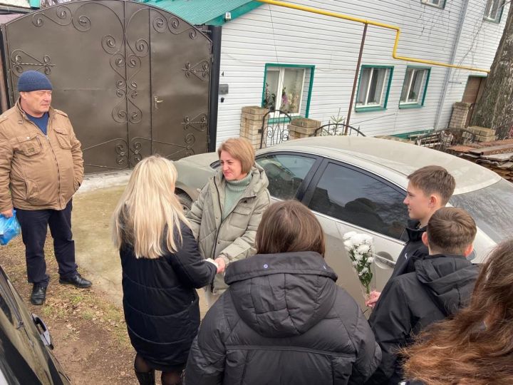 Акция «Мама Героя» прошла в Мамадыше в преддверии праздника