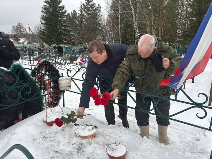 В Мамадыше почтили память воинов, погибших в ходе СВО