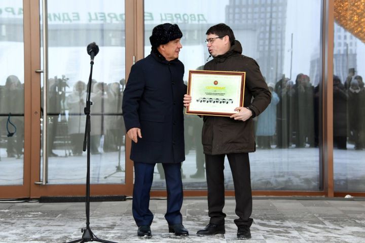 Мамадышская редакция получила новый служебный автомобиль