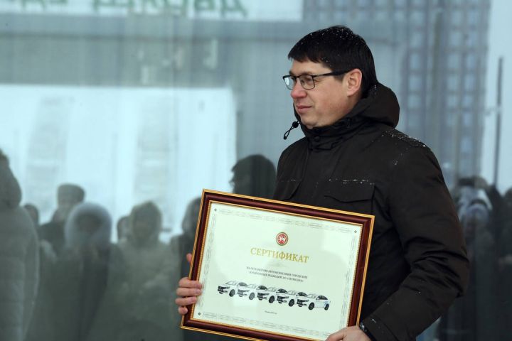 Мамадышская редакция получила новый служебный автомобиль