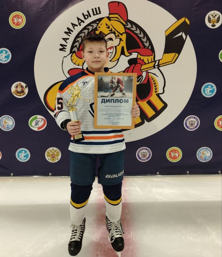 Юные хоккеисты выиграли Кубок Деда Мороза в Мамадыше