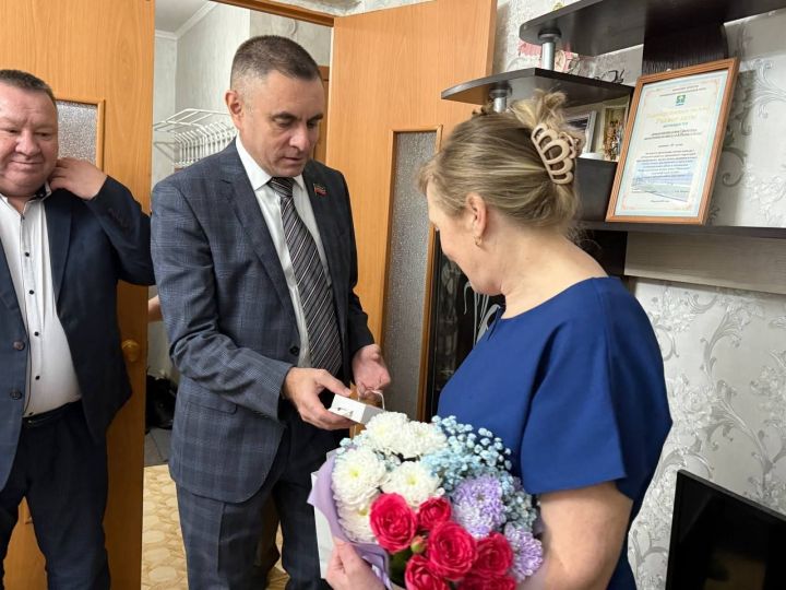 Депутат и глава Мамадышского района навестили семьи в рамках Декады инвалидов