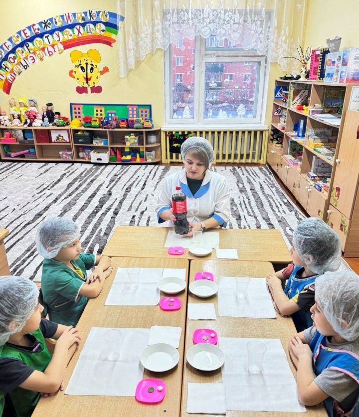 Юные учёные из детского сада «Экият» раскрыли секреты «Кока-колы»