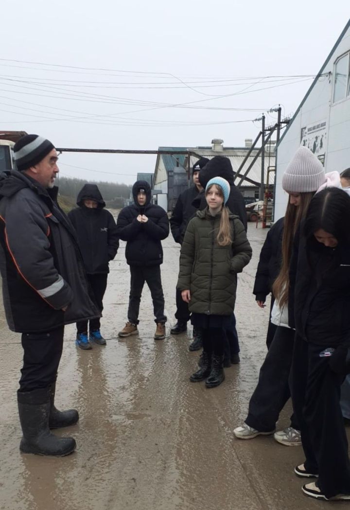 Мамадышские школьники оценили уровень современного животноводства