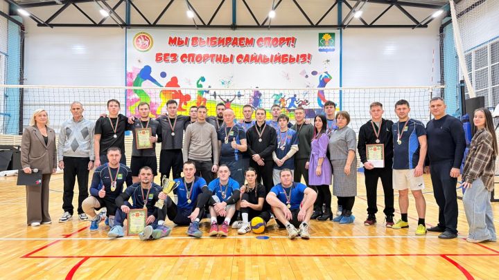 В «Юбилейном» прошел волейбольный турнир памяти