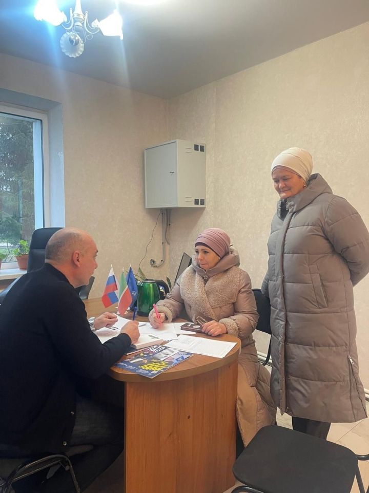 В Нижней Ошме обсудили безопасность проблемного поворота у кладбища