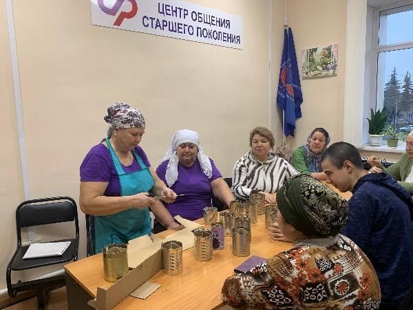 Серебряные волонтёры Мамадыша готовят тепло для защитников Отечества