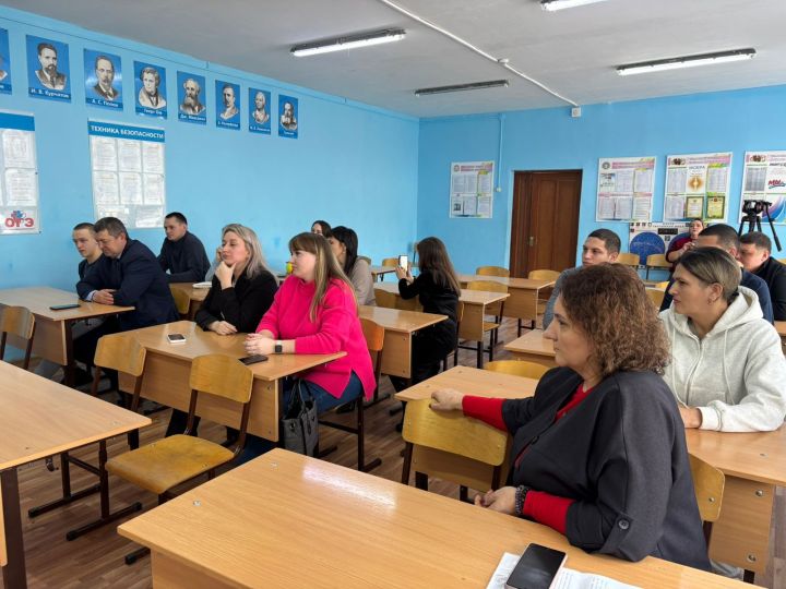 Глава Мамадышского района Вадим Никитин встретился с молодежью