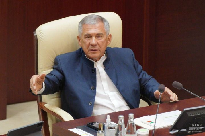Минниханов поручил усилить информирование участников СВО
